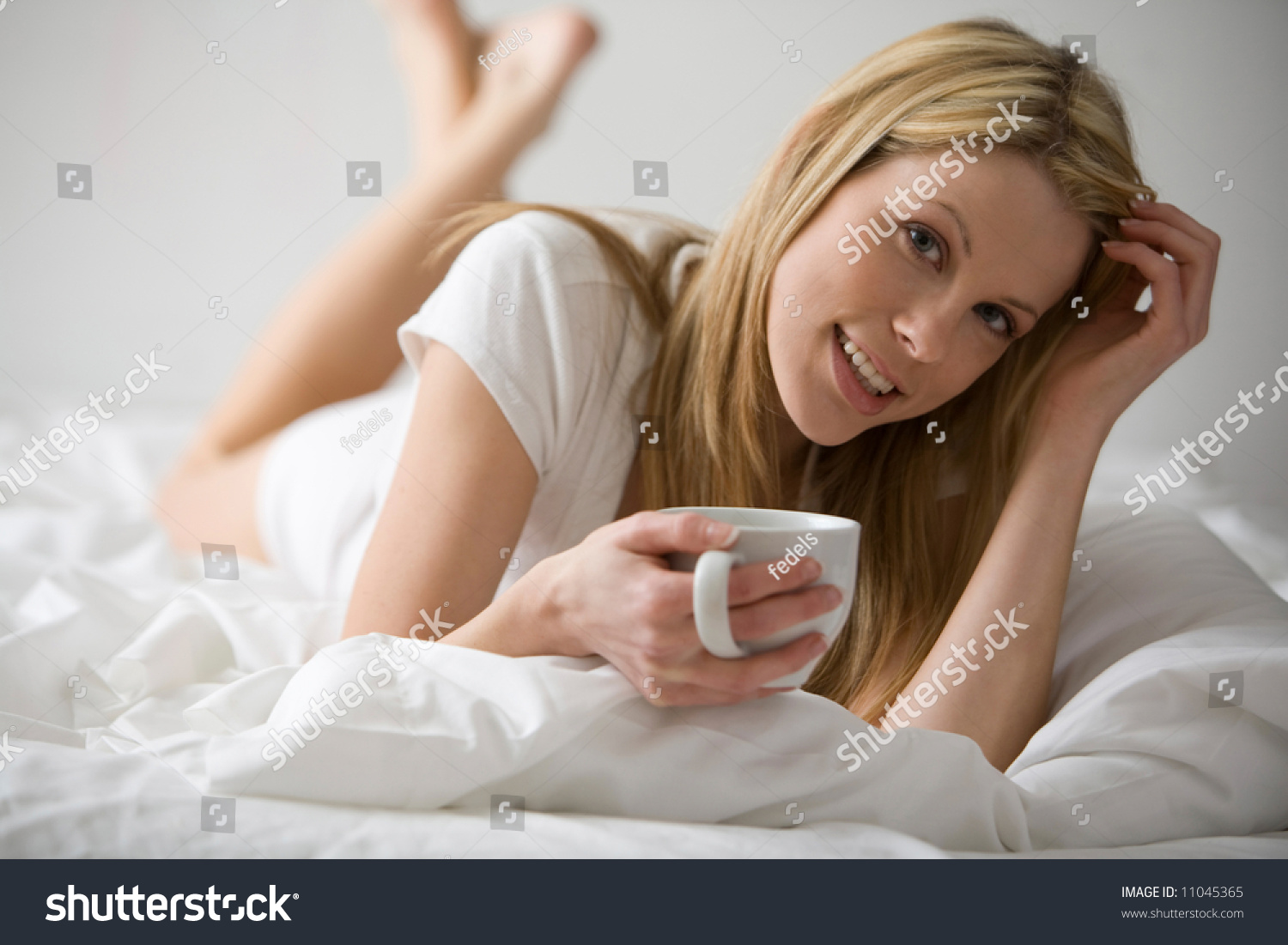 women, blonde, in bed, ass, long hair, lying on front, Kim 