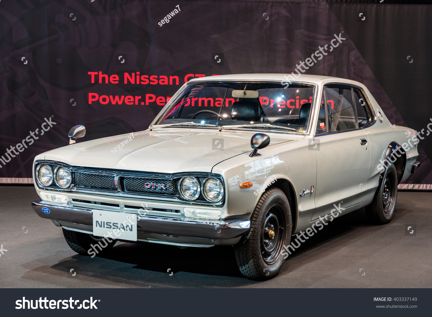 Nissan african american advertising #2