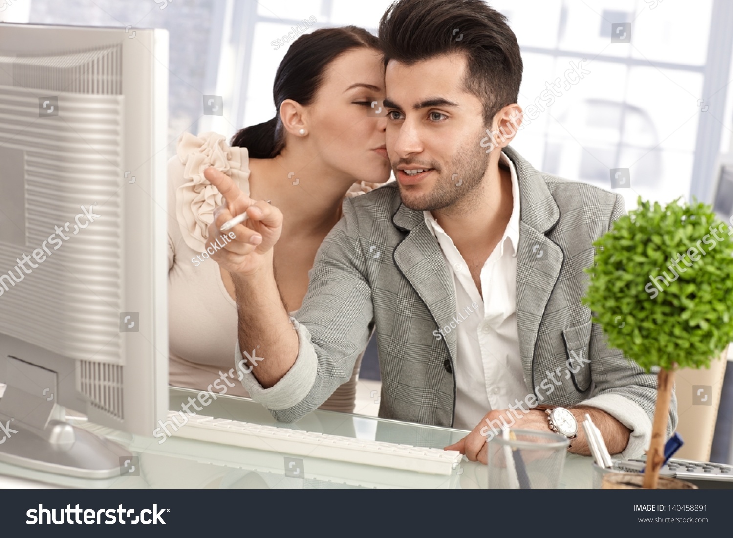 how to flirt with a guy while hes working Here are eight flirting tips that will help bring a shy guy out of his shell work out if a guy doesn guy was just enjoying the flirting and. how to flirt with a guy while hes working Here are eight flirting tips that will help bring a shy guy out of his shell work out if a guy doesn guy was just enjoying the flirting and.