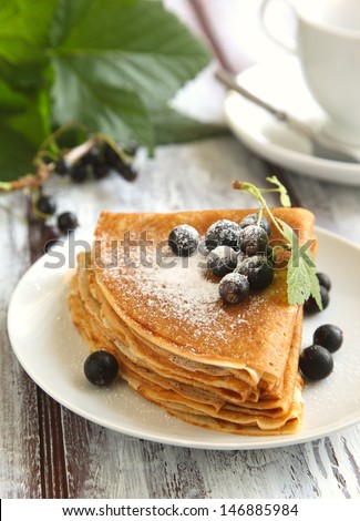 Crepes with black currant