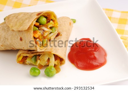 vegetable wraps with tomato sauce