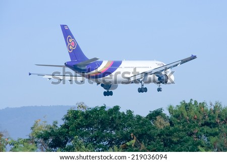CHIANGMAI , THAILAND-DECEMBER 31 2009 :HS-TAX Airbus A300-600 of Thaiairway. Landing to Chiangmai airport from Bangkok Suvarnabhumi.