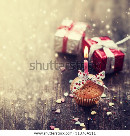 Cupcake with present gifts - happy birthday card/ Holidays greeting card