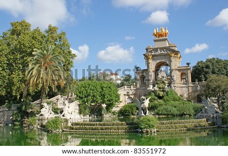 Parc de la Citutadella and the famous fountain in th park, which was created by Josep Fontsér and even Antoni Gaudi