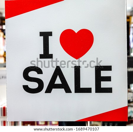 I Love Sale sign in department store Zdjęcia stock © 