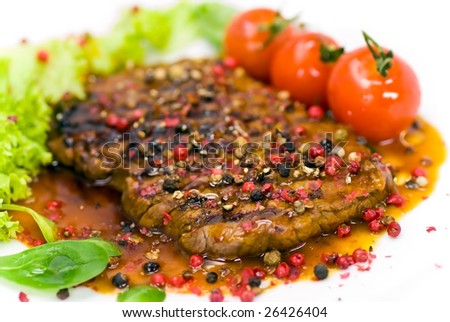 grilled pepper-steak with tomato,lettuce