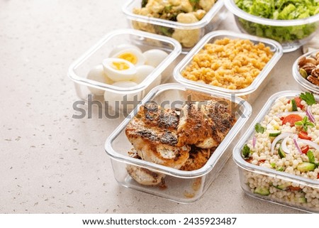 Similar – Foto Bild Prep Mahlzeit, Lunch-Box Draufsicht isoliert auf einem rosa Hintergrund.