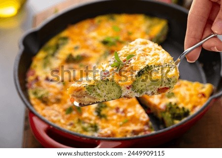 Similar – Foto Bild Gemüse-Quiche auf grünem Hintergrund. Leerzeichen kopieren.