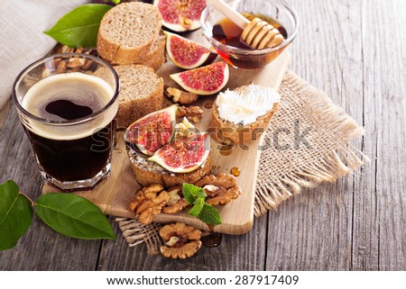 Coffee with figs, honey and cheese bruschetta