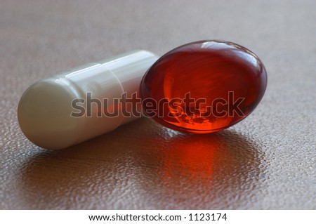 Drug capsule and vitamine pill
