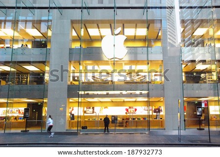 SYDNEY - SEPTEMBER 09: Apple Store on George Street in the early morning on September 09, 2008 in Sydney, Australia.
