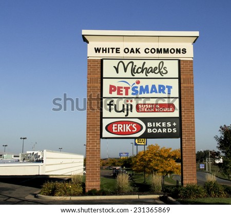 SPENCER , WISCONSIN, Nov, 18, 2014: Strip Mall entrance sign.