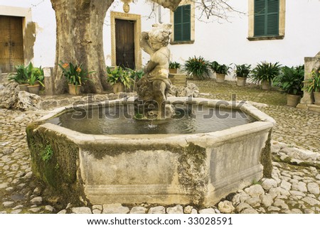 Water fountain in a court yard