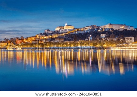 Foto Bild Das Stadtbild von Coimbra bei Sonnenuntergang, Portugal