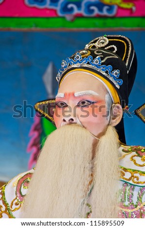 BANGKOK, Thailand - SEPTEMBER  27 : Unidentified actor of the Chinese Opera perform  at  The Nine Emperor Gods Festival  on September 27, 2011 in Bangkok Thailand.