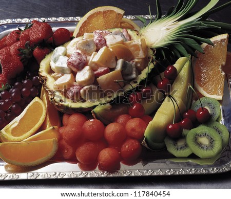 fruit tray with pineapple centerpiece