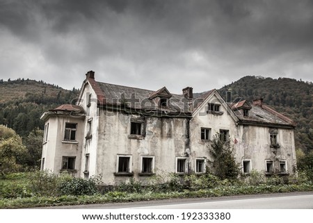 Creepy old house in the woods
