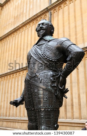 OXFORD, UK - OCTOBER 16: Statue of the Earl of Pembroke, a Chancellor of the University in the 1600s, at the Bodleian Library in Oxford, England on October 16, 2010.