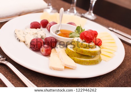 cheeses and fruits for appetizers