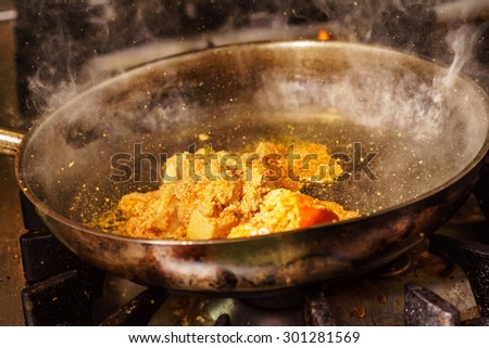 Steaming food in the frying pan