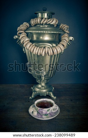 traditional Russian tea. Samovar and dangling it on ligament bagels