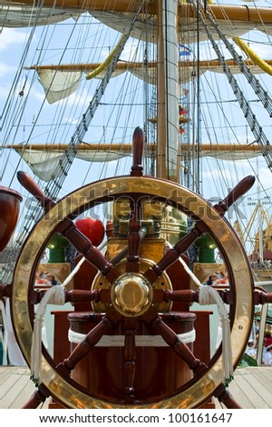 Old Boat Steering Wheel From Brass And Wood Stock Photo 100161647 ...