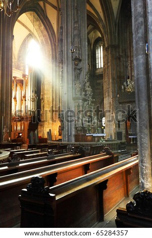 Divine light in Saint Stephen Cathedral, Wien