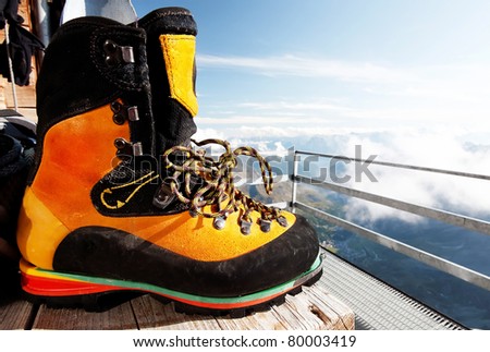 Mountain boots