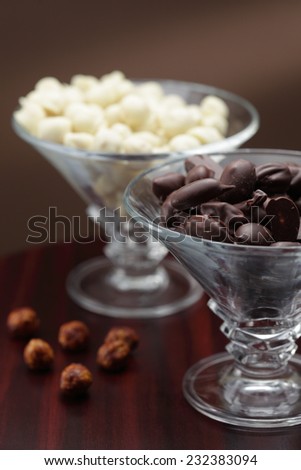 Caramelized nuts / chocolate covered nuts