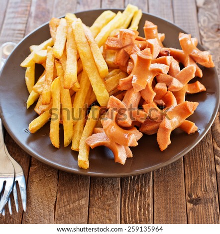 French fries with sausages