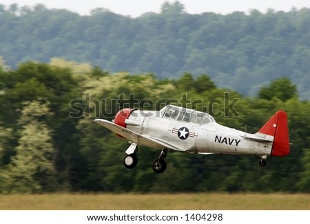 AT-6 Texan Lift Off - Panning and Motion Blur
