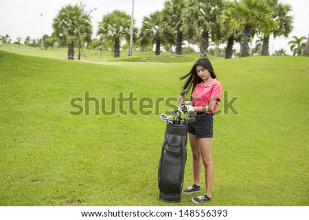 Golf player choose driver wedge