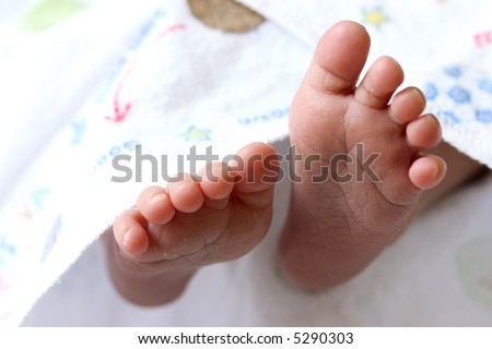 little feet (close-up)