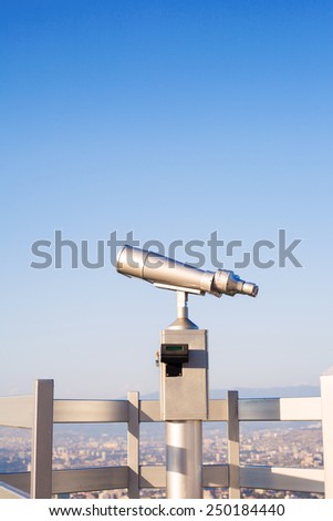 coin-operated binoculars