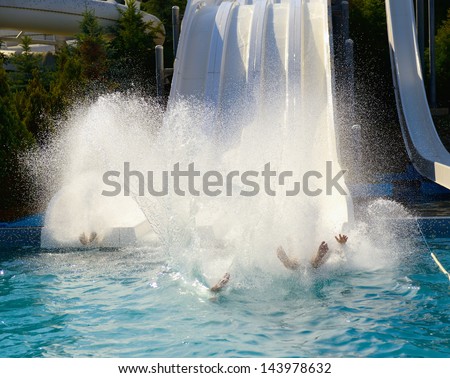 water park, hills and splashes