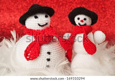 Fat and skinny crochet snowmen