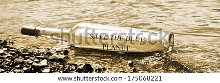 Message in a bottle save the blue planet 3x1 Ratio