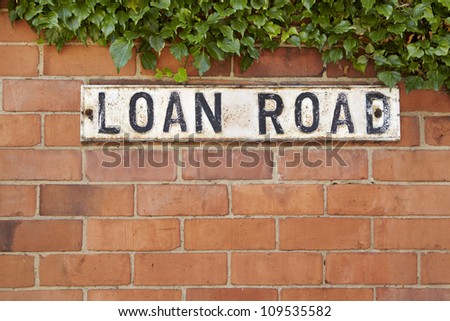 Street sign reading Loan Road
