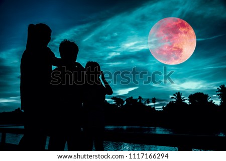 3 mooning boys images - usseek.com