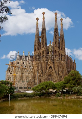 Barcelona\'s famous cathedral La Sagrada Familia which was started to be built-up in 1882. This image shows how beautiful it might look like without too many of all the scaffolding and cranes around.