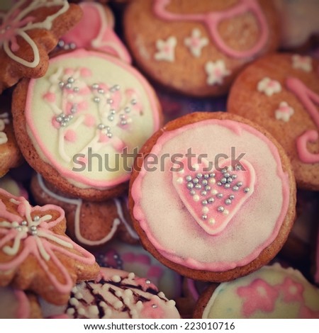 Gingerbread cookies. Decorated home baked gingerbread cookies with colored icing sugar. Ready for Christmas or Valentine\'s Day - beautiful gift.