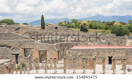 pompeii ruined city