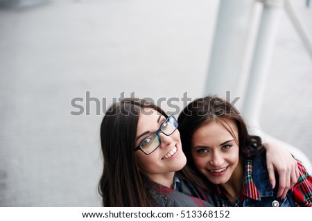 two-brunettes-girls-fun-caribbean-girls-nude-images