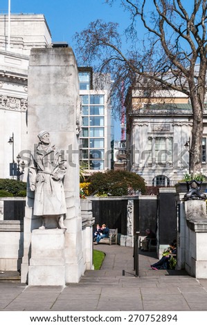 Tower Hill memorial - national war memorial in Trinity Square Ga