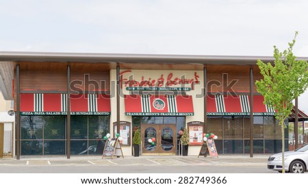 CAMBRIDGE, ENGLAND - 7 May 2015: Frankie and Benny\'s restaurant at retail park on newmarket road.