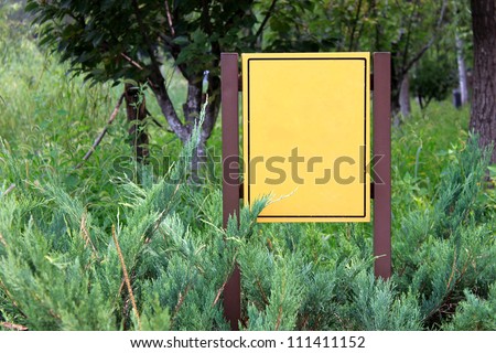 Here is a sign in the jungle without any words, which allow user to put own words on it.