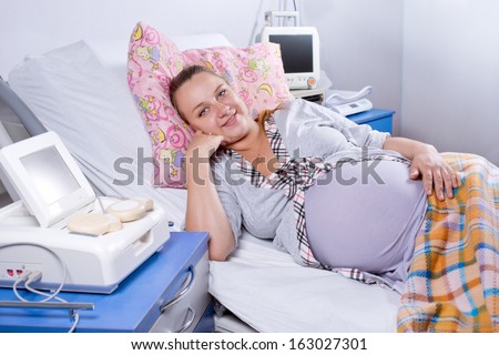 birth in hospital.  Pregnant woman in hospital