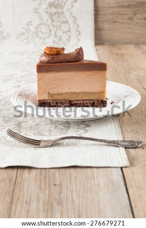 Chocolate and Banana Mousse Cake