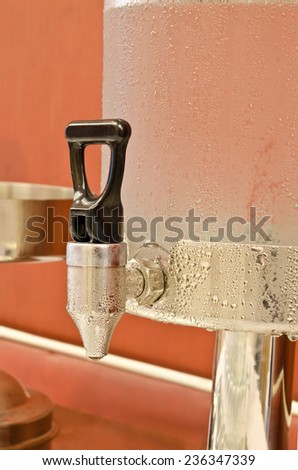 Cold water dispensers, water cooler