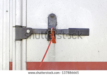 Safety lock on the back of truck, transport and vehicle